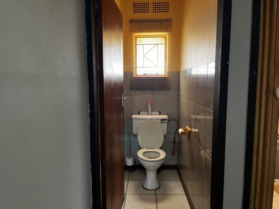 3 Bedroom Property for Sale in Roosheuwel North West